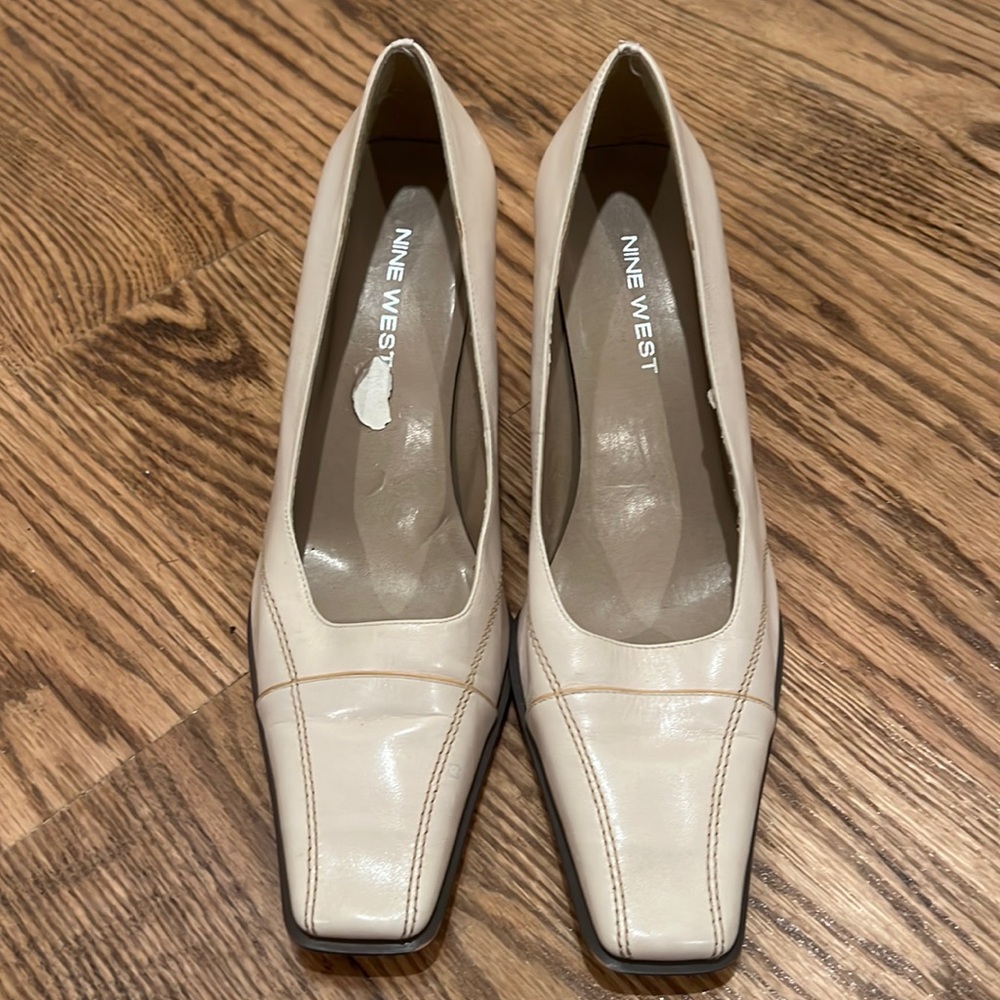 Nine West Cream Heels - Size 8.5